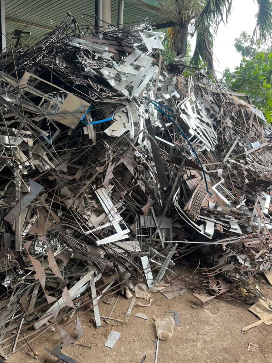 Thu mua phế liệu sắt giá cao hơn 37% thị trường hoa Hồng hấp dẫn