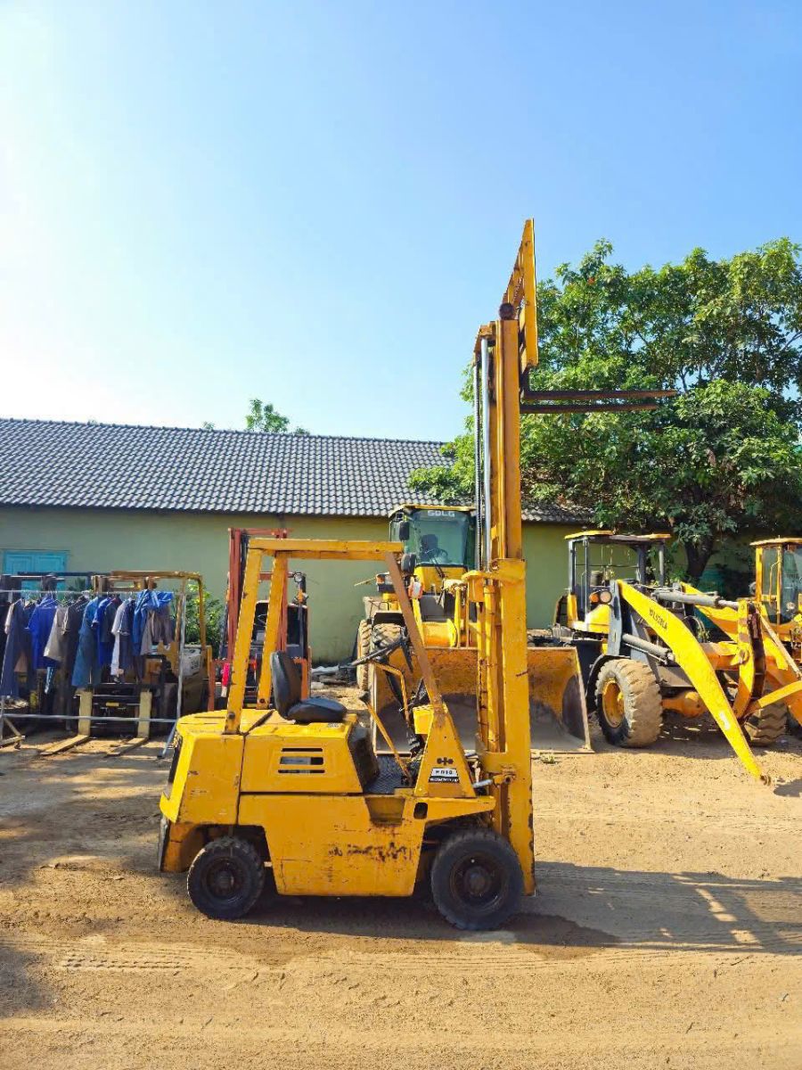 Thu mua xe nâng cũ thanh lý giá cao