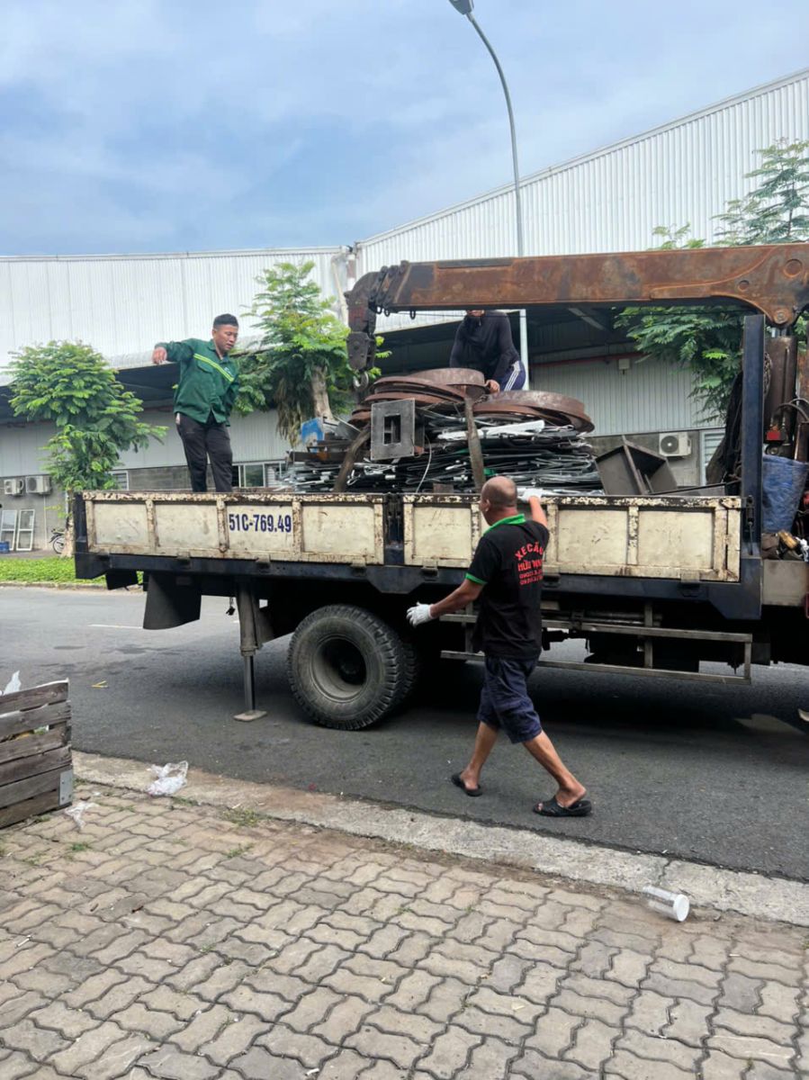 thu mua phế liệu sắt tại quận 12