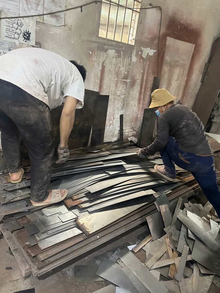 thu mua phế liệu sắt công trình