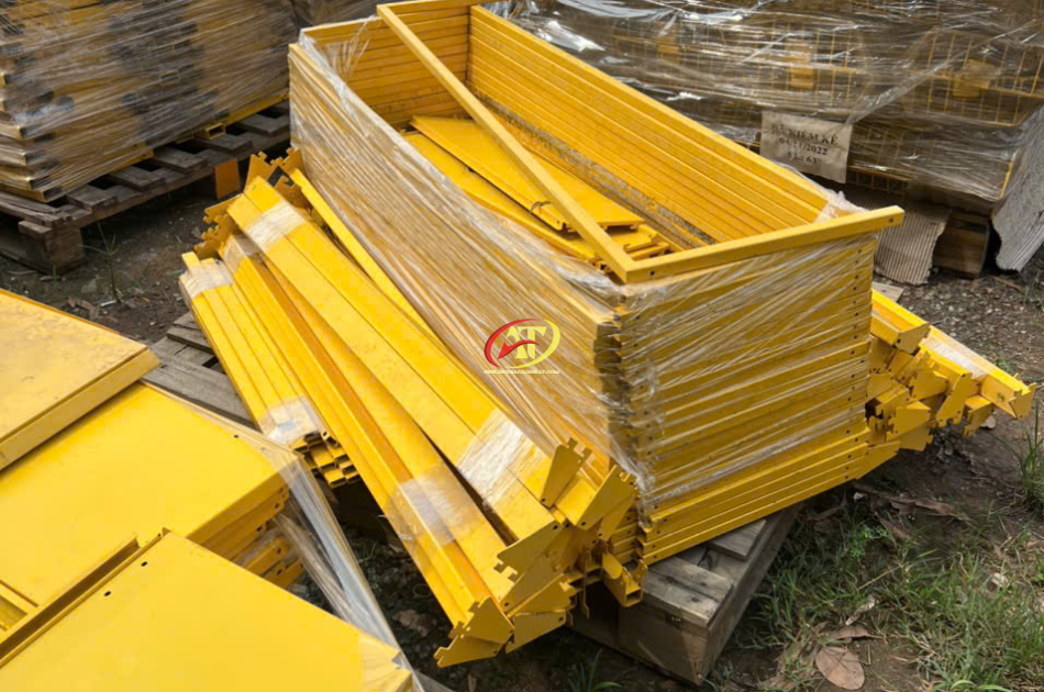 Thu mua kệ kho kệ sắt công nghiệp cũ giá cao