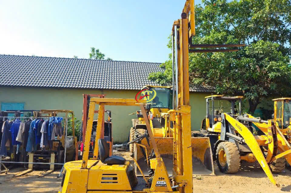 Thu mua xe nâng cũ thanh lý giá cao