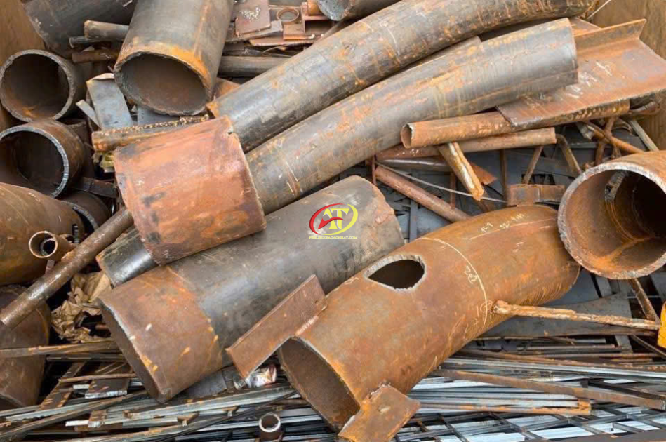 Thu mua phế liệu tại khu công nghiệp Tân Bình